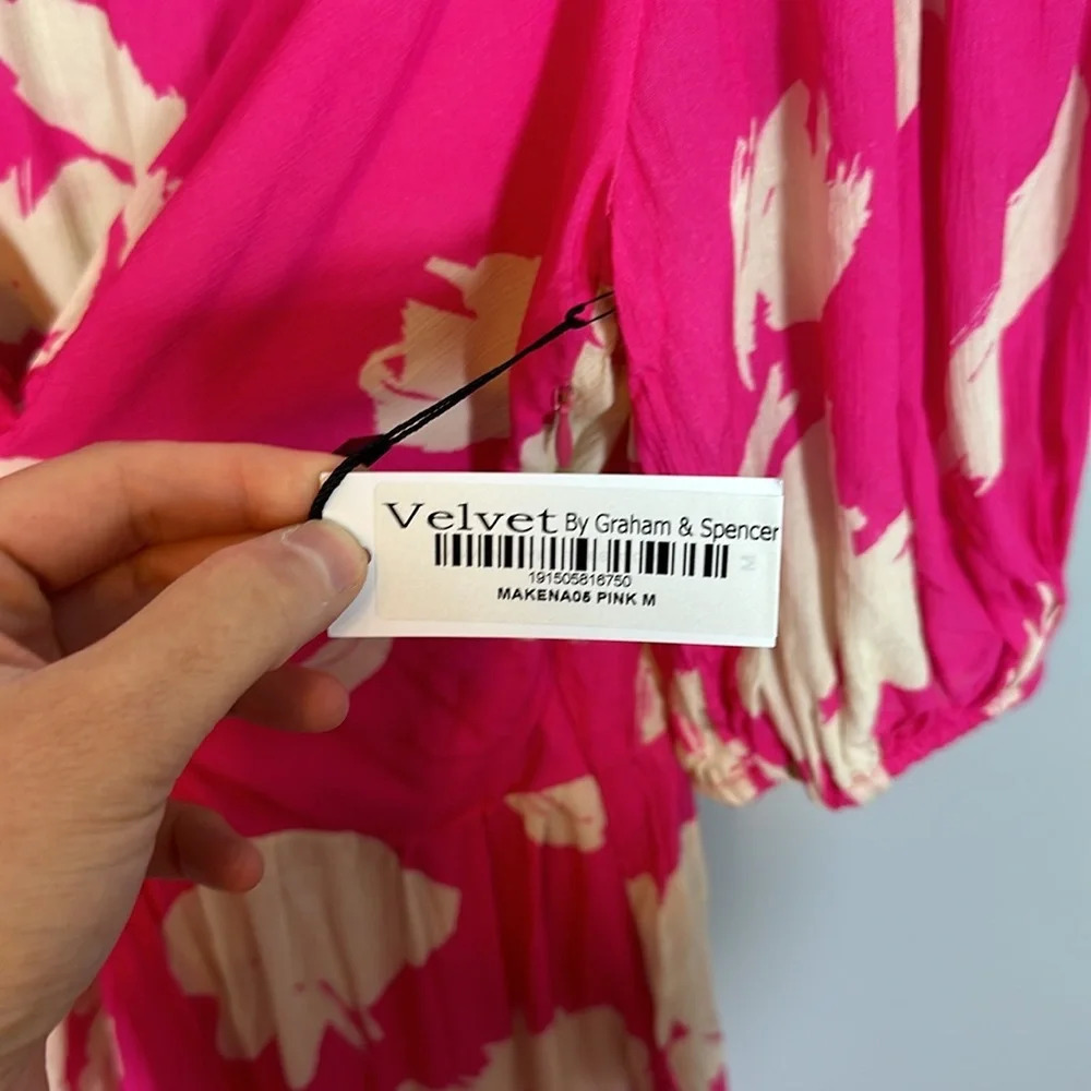 Velvet by Graham & Spencer Makena Twist Front Printed Dress NWT Size Medium - Picture 8 of 14